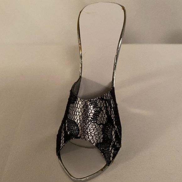 Small High heel bottle opener - Picture 2 of 6